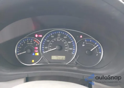 2011 Subaru Forester 2.5X Premium z USA, uszkodzony, nr VIN JF2SHADC9BG742162